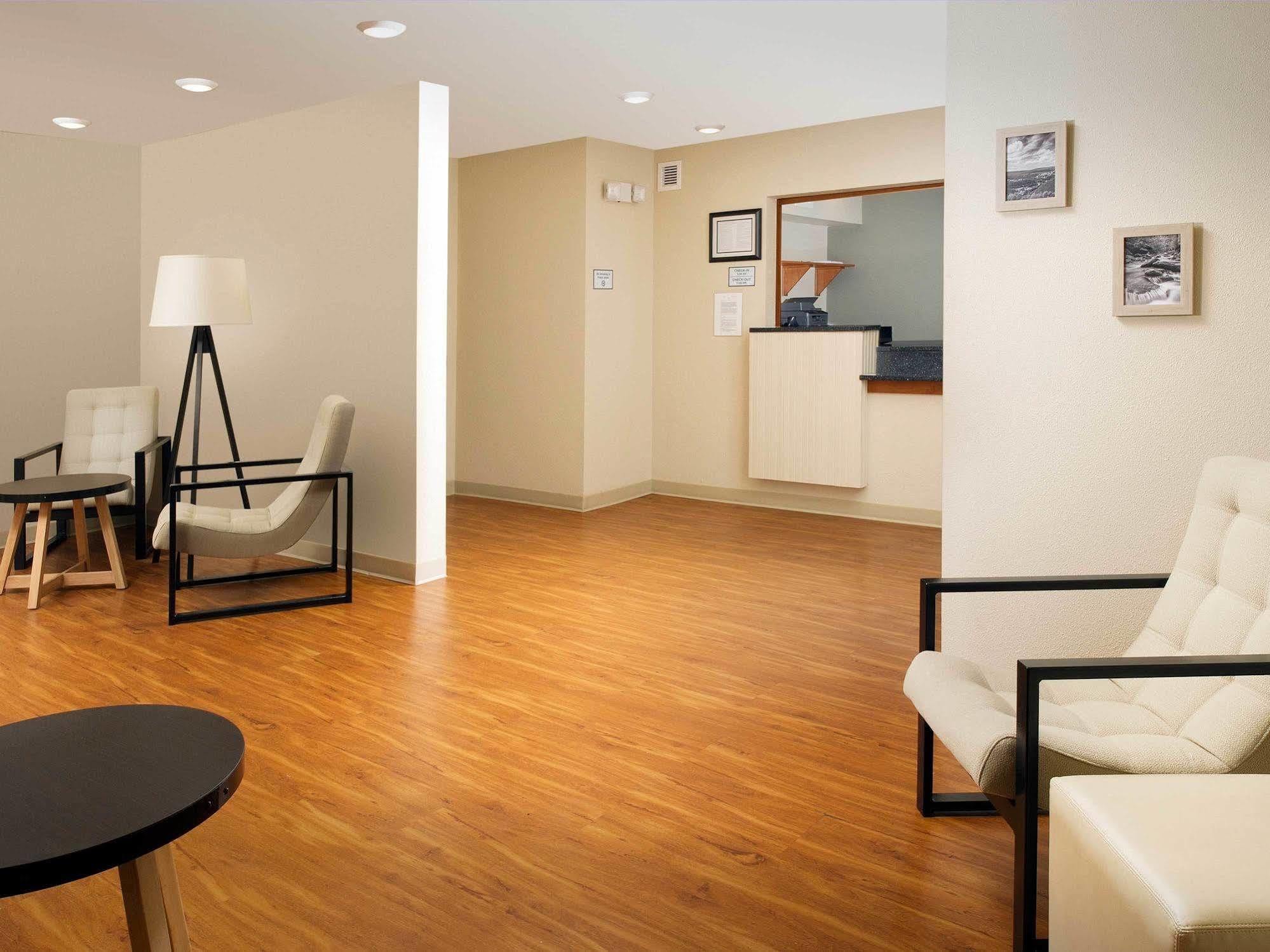 Woodspring Suites Akron Portage Lakes 外观 照片